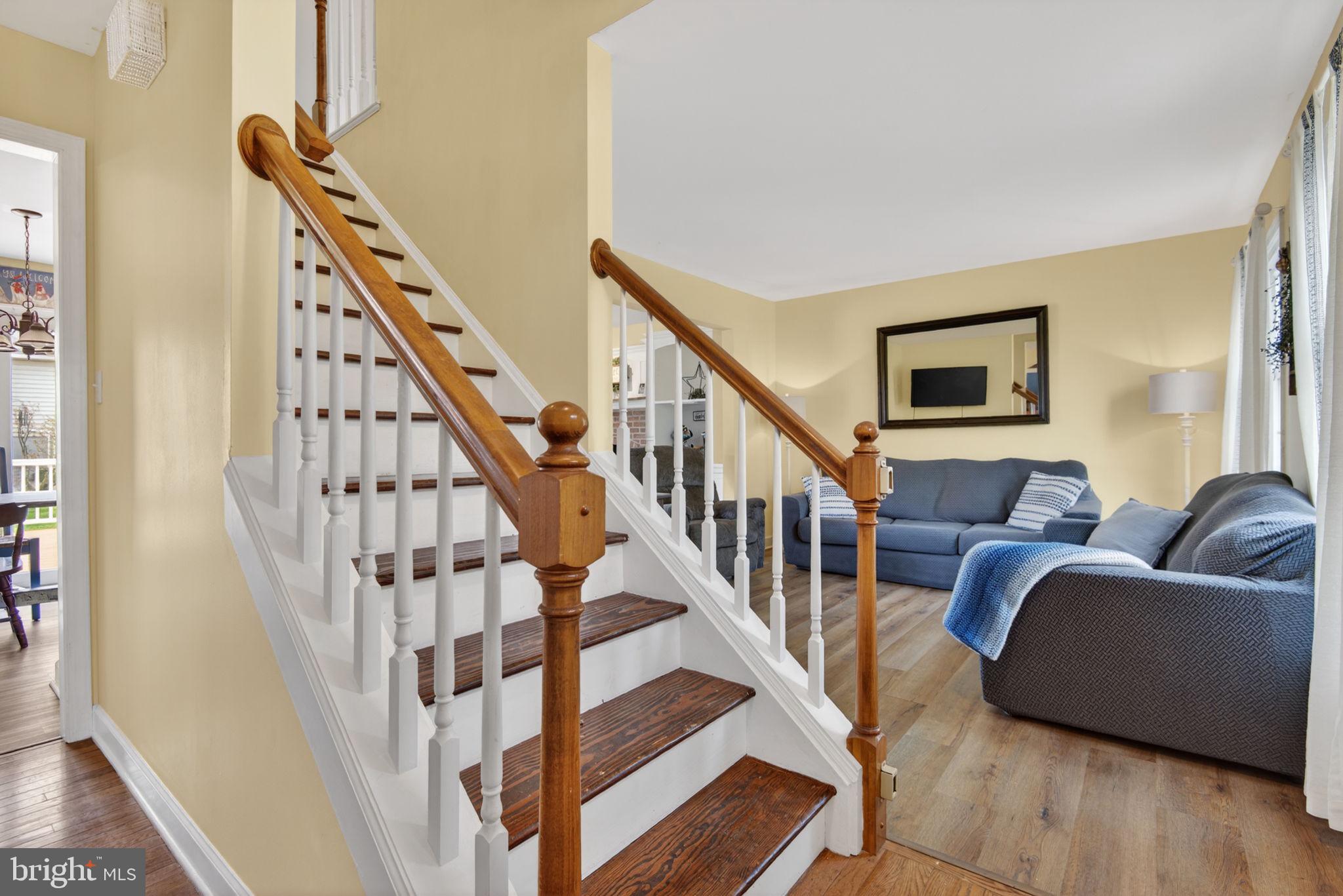 213 Stone Creek Road Lancaster, PA 17603 - Photo 5 of 26 Foyer Area