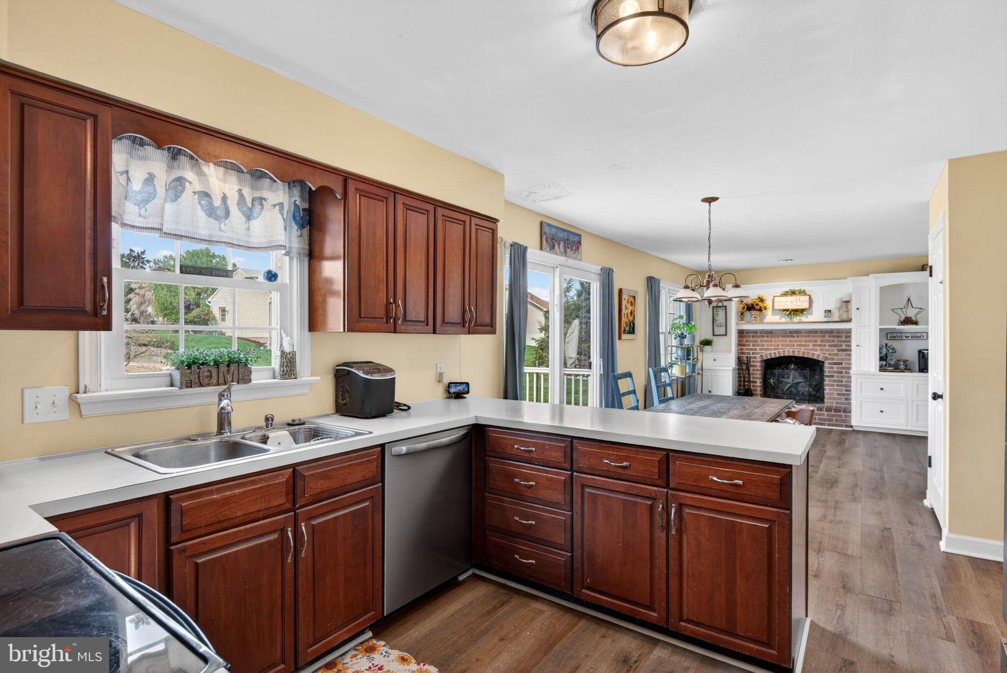 213 Stone Creek Road Lancaster, PA 17603 - Photo 7 of 26 Kitchen #2