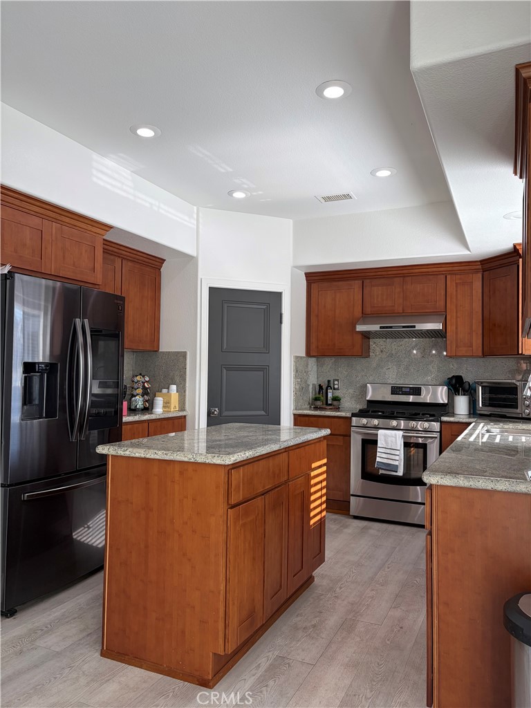 14445 Sunset Ridge Road Riverside, CA 92503 - Photo 13 of 45 Eat in Kitchen