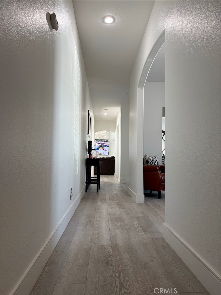 14445 Sunset Ridge Road Riverside, CA 92503 - Photo 27 of 45 Hallway