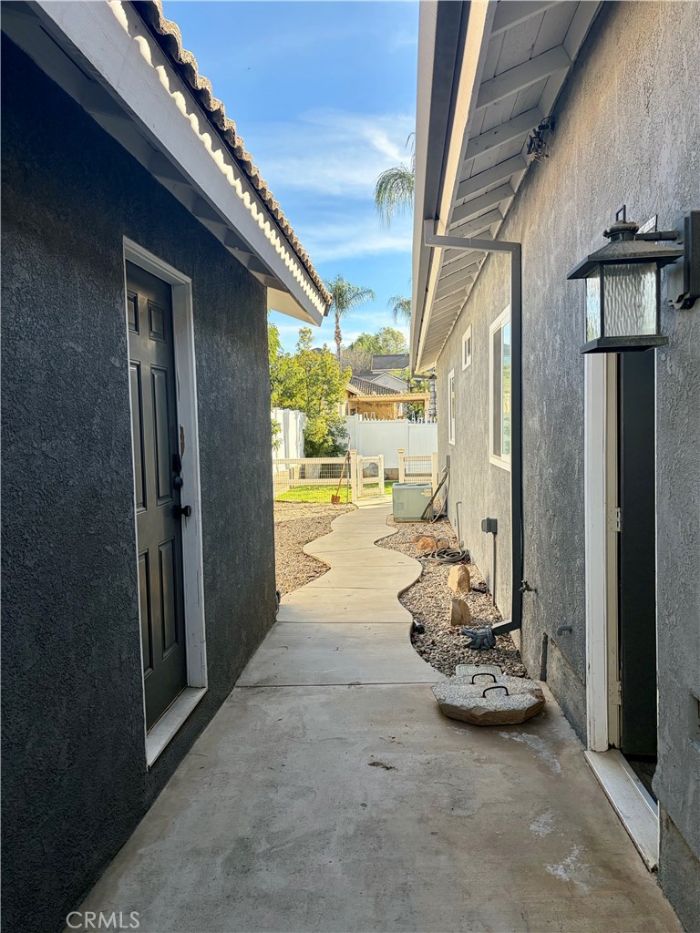 14445 Sunset Ridge Road Riverside, CA 92503 - Photo 43 of 45 Side Area