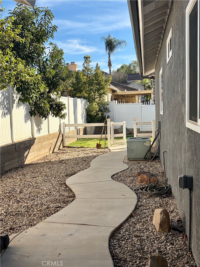 14445 Sunset Ridge Road Riverside, CA 92503 - Photo 44 of 45 Side Yard