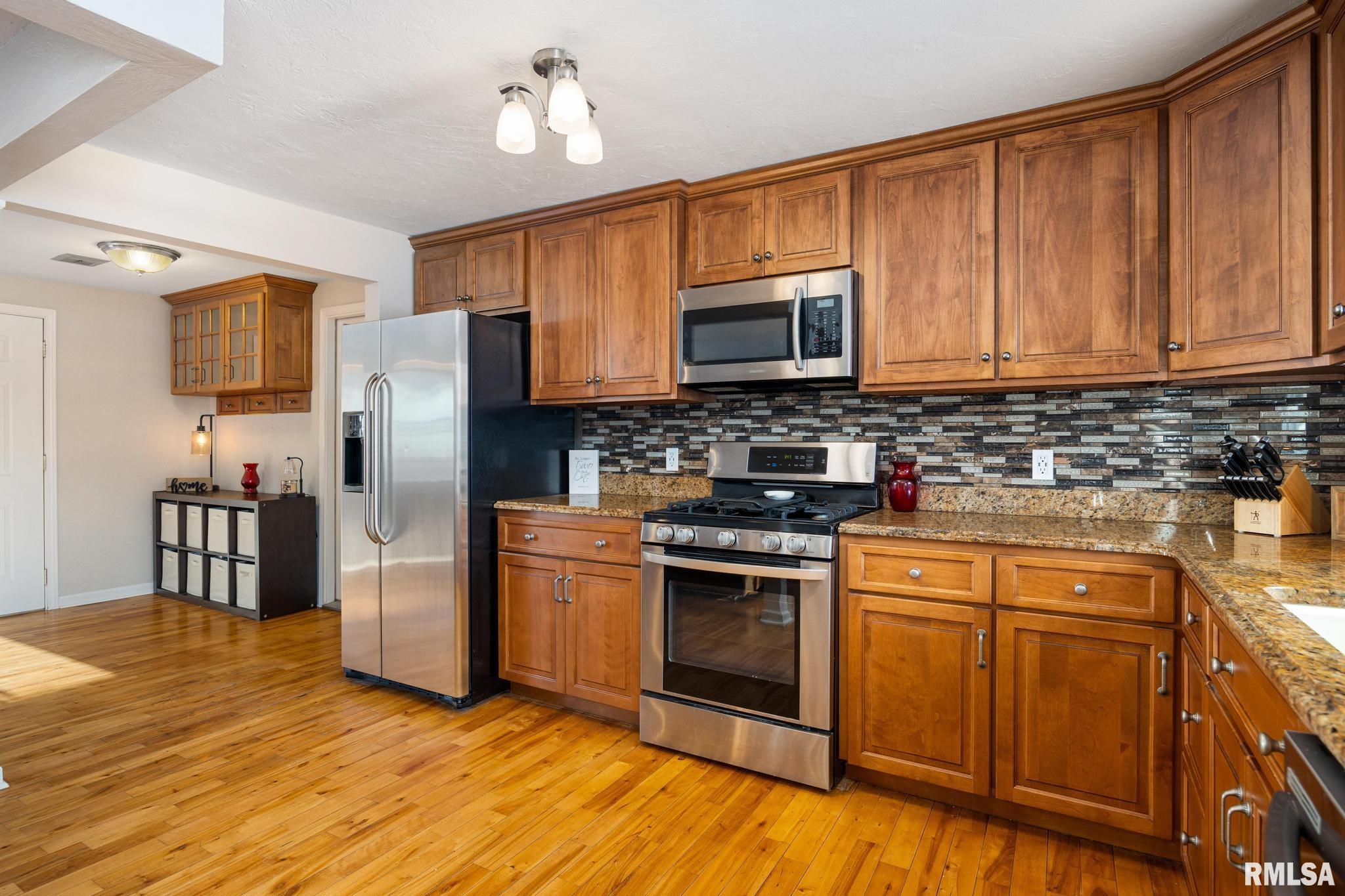 1809 Springfield Road East Peoria, IL 61611 - Photo 11 of 31 Gallery Image 11