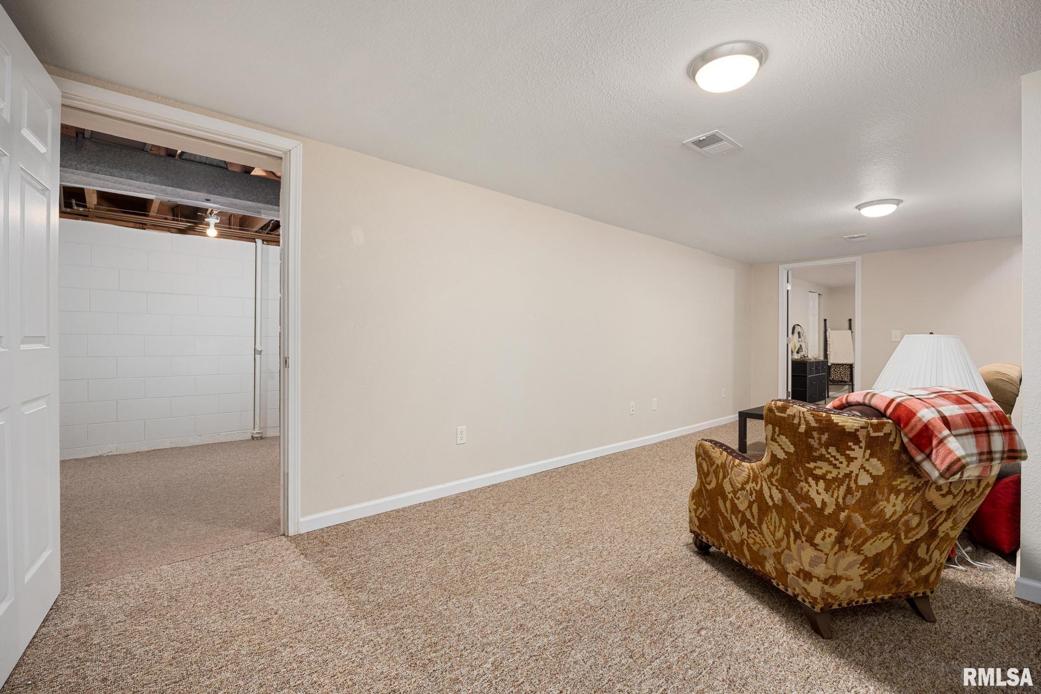 1809 Springfield Road East Peoria, IL 61611 - Photo 21 of 31 Gallery Image 21