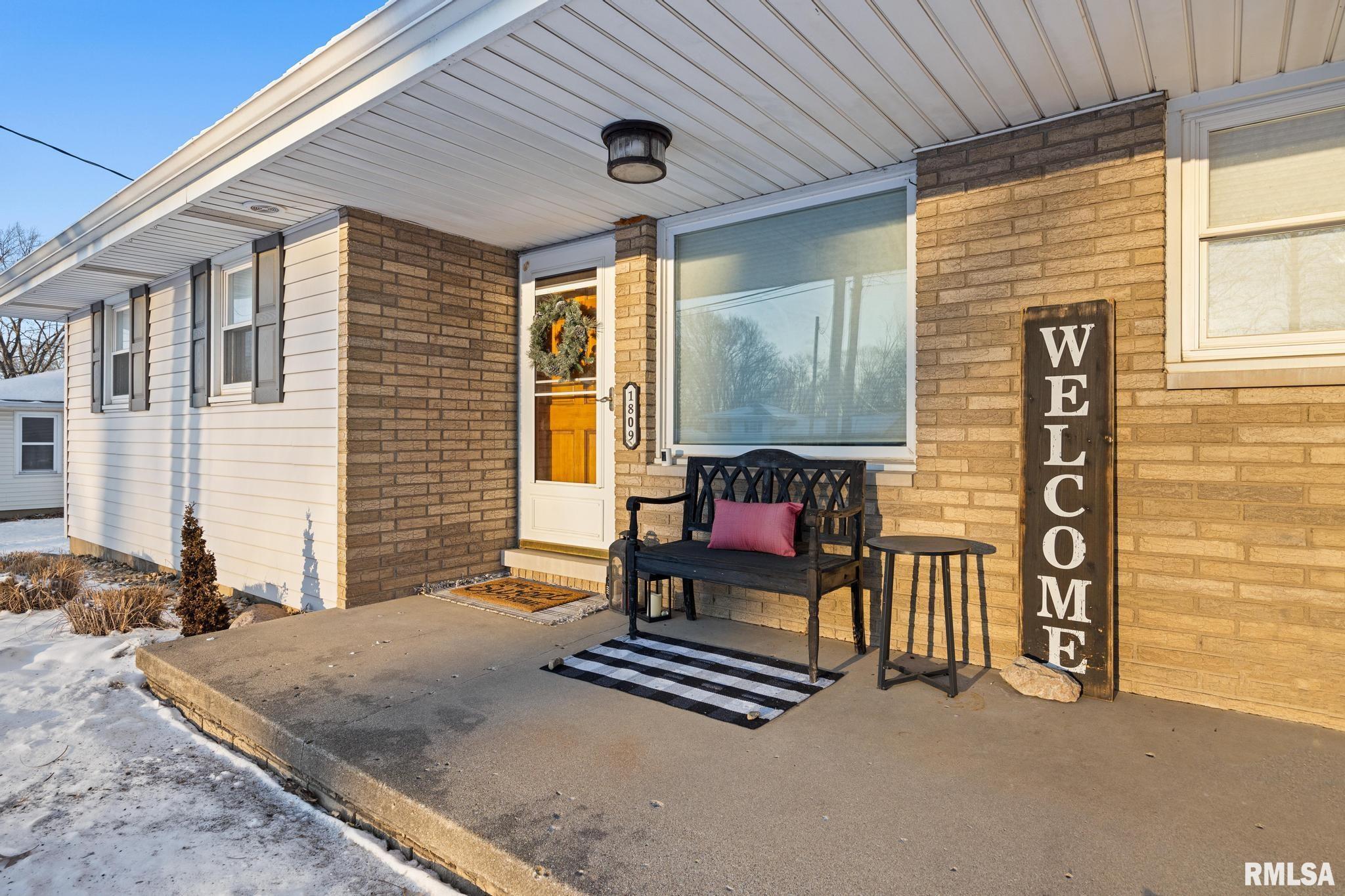 1809 Springfield Road East Peoria, IL 61611 - Photo 4 of 31 Gallery Image 4