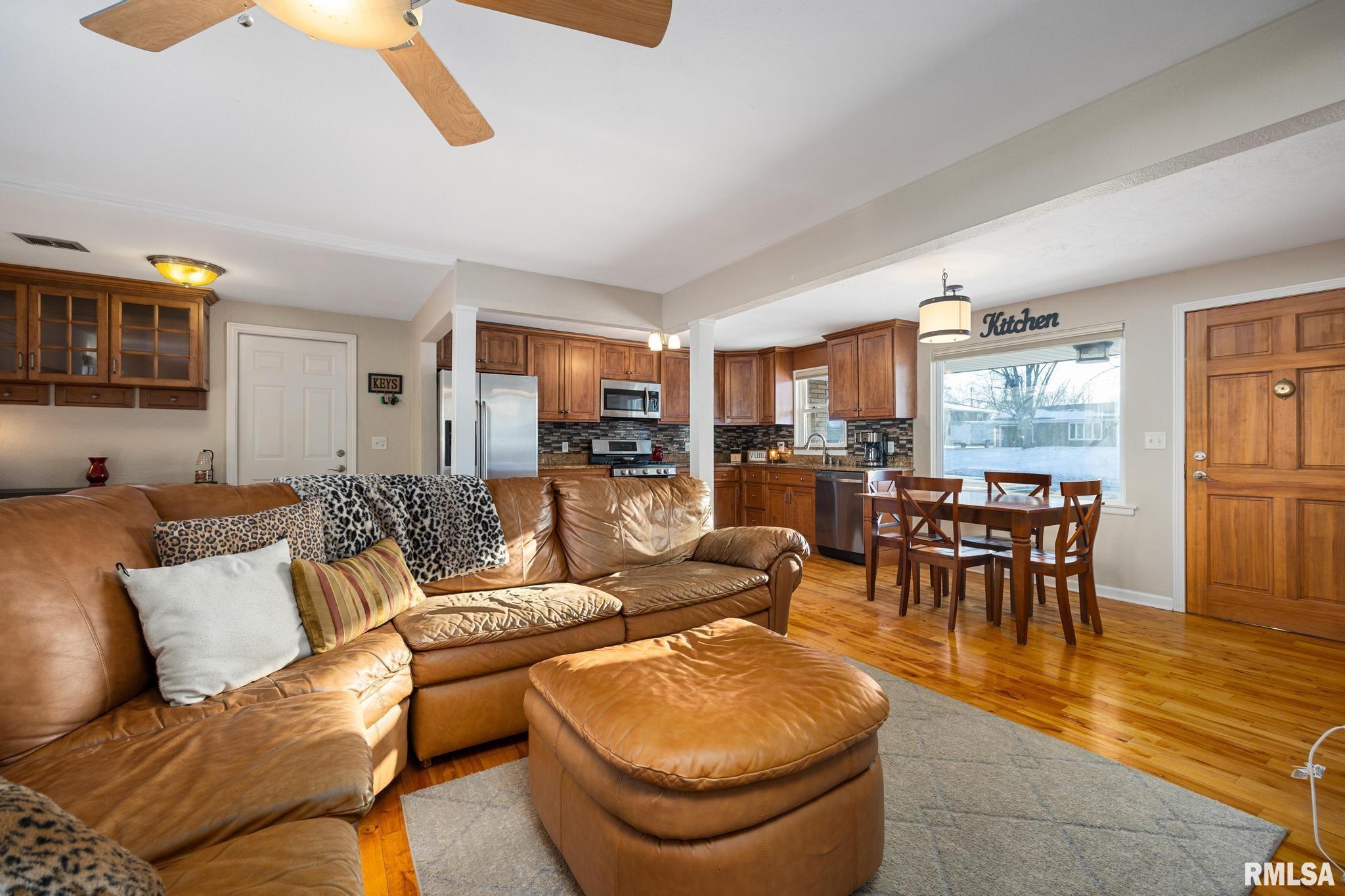 1809 Springfield Road East Peoria, IL 61611 - Photo 9 of 31 Gallery Image 9