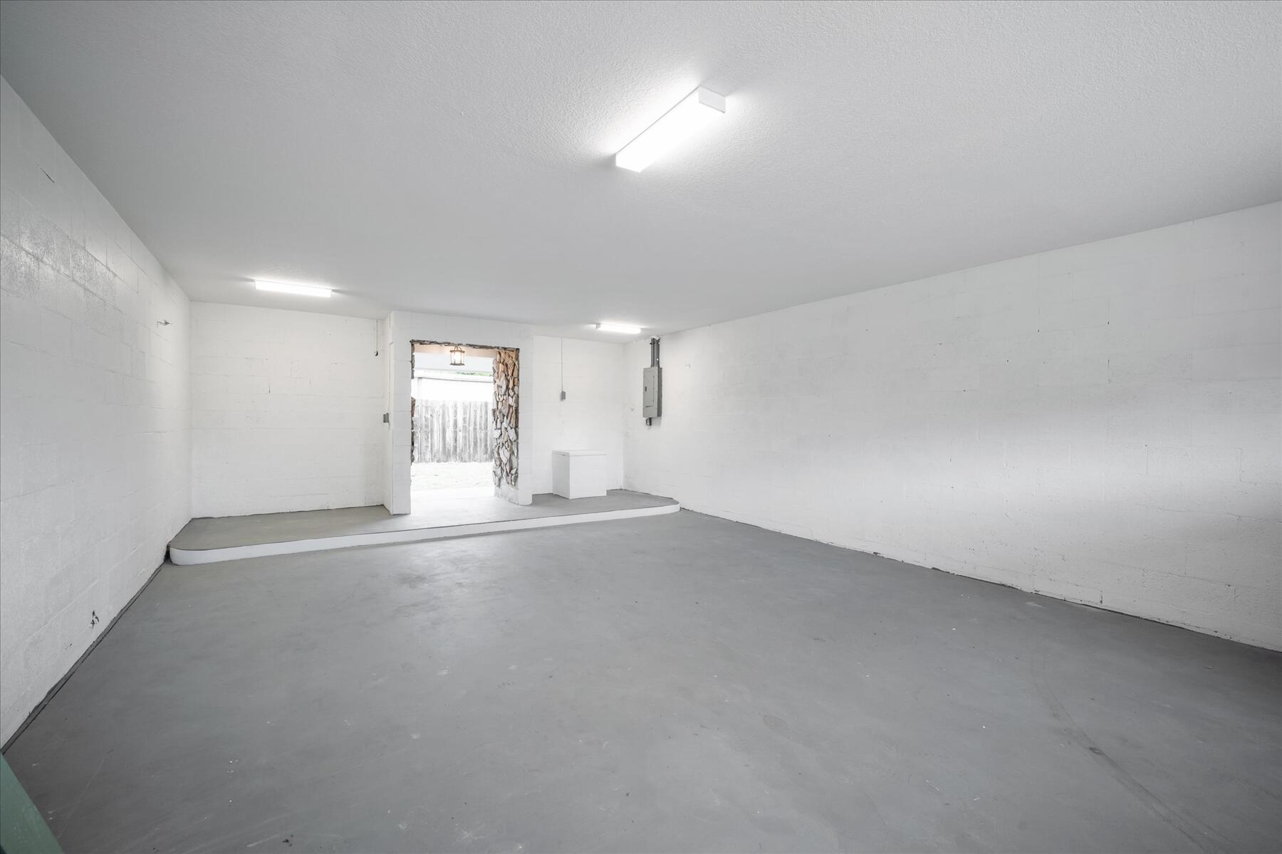 300 East Fee Avenue Melbourne, FL 32901 - Photo 22 of 27 a view of empty room