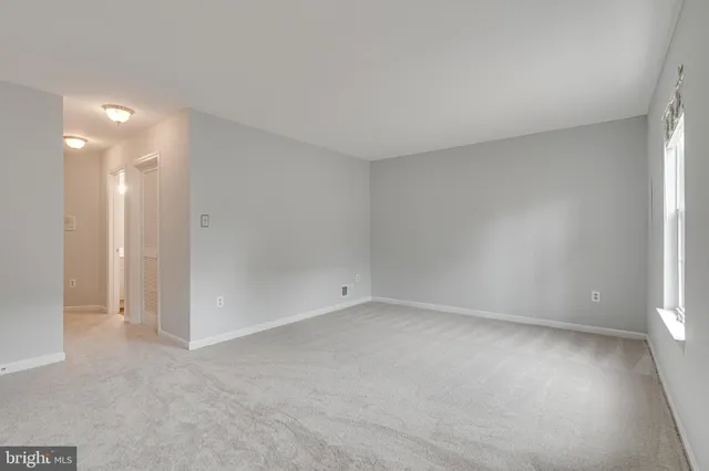 $575,000 | 22973 Whitehall Terrace, Sterling, VA 20166