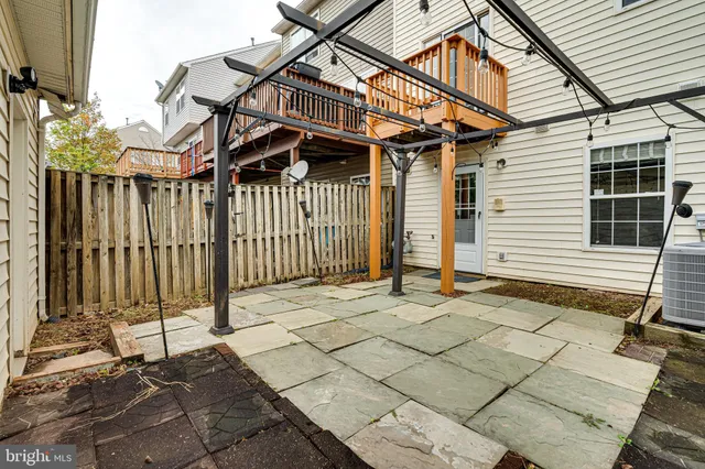 $575,000 | 22973 Whitehall Terrace, Sterling, VA 20166