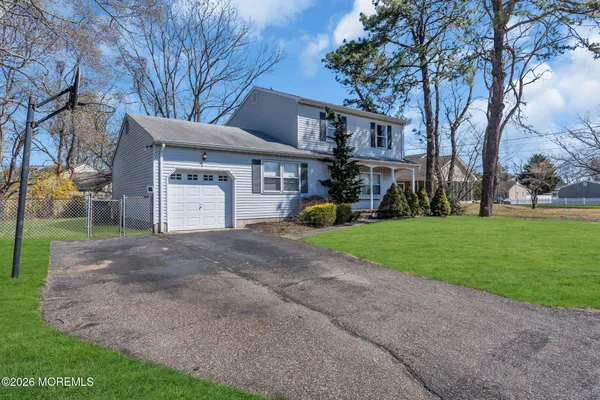 $549,999 | 251 Pine Tree Drive, Brick, NJ 08723