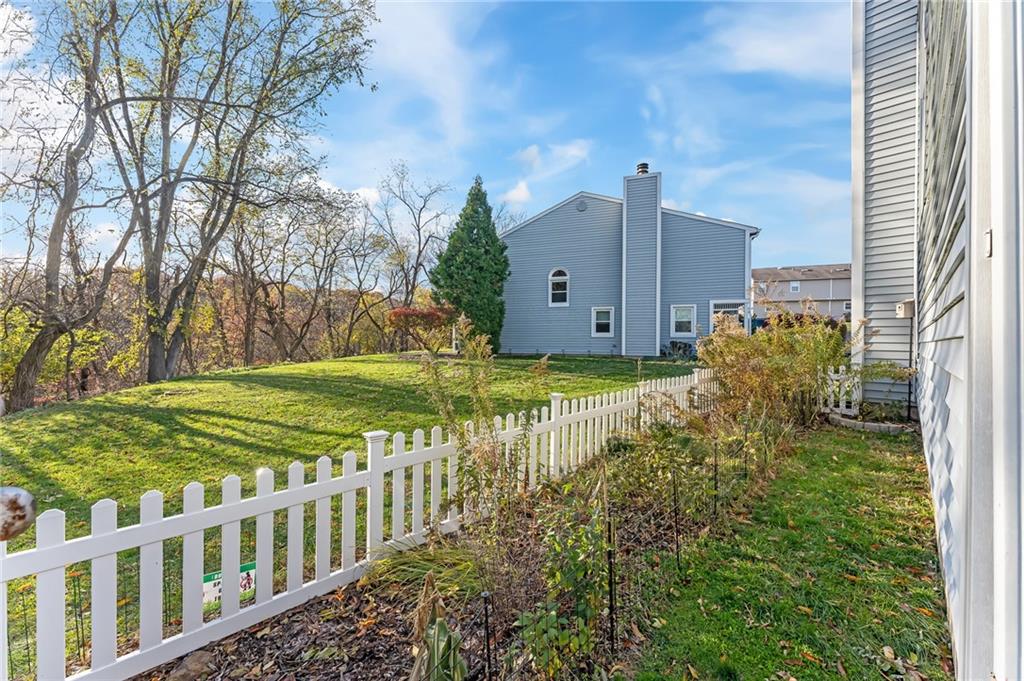 412 Chandler Place Pittsburgh, PA 15212 - Photo 35 of 49 a view of a garden