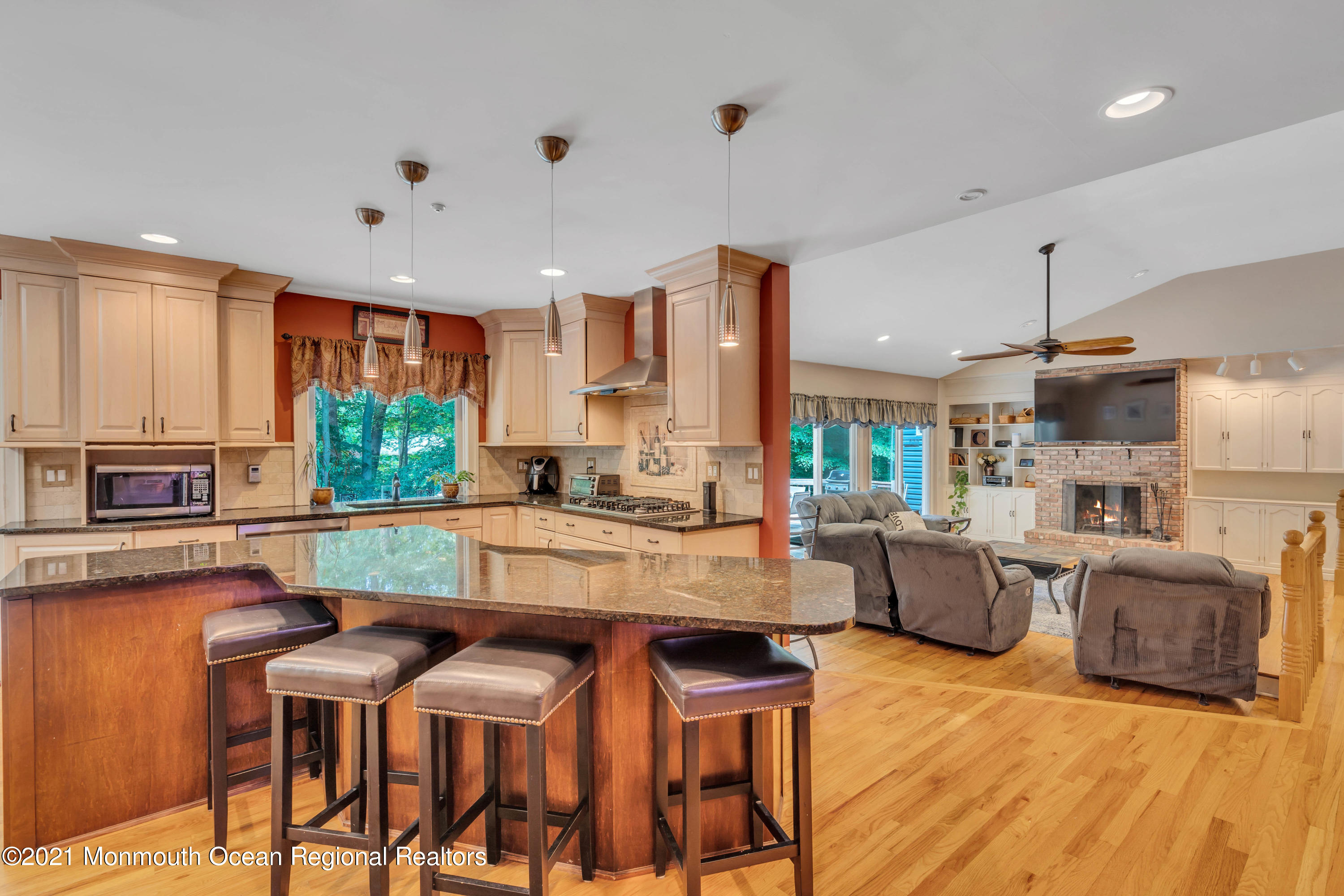 30 Huntley Road Holmdel, NJ 07733 - Photo 11 of 47 022_dsc08286