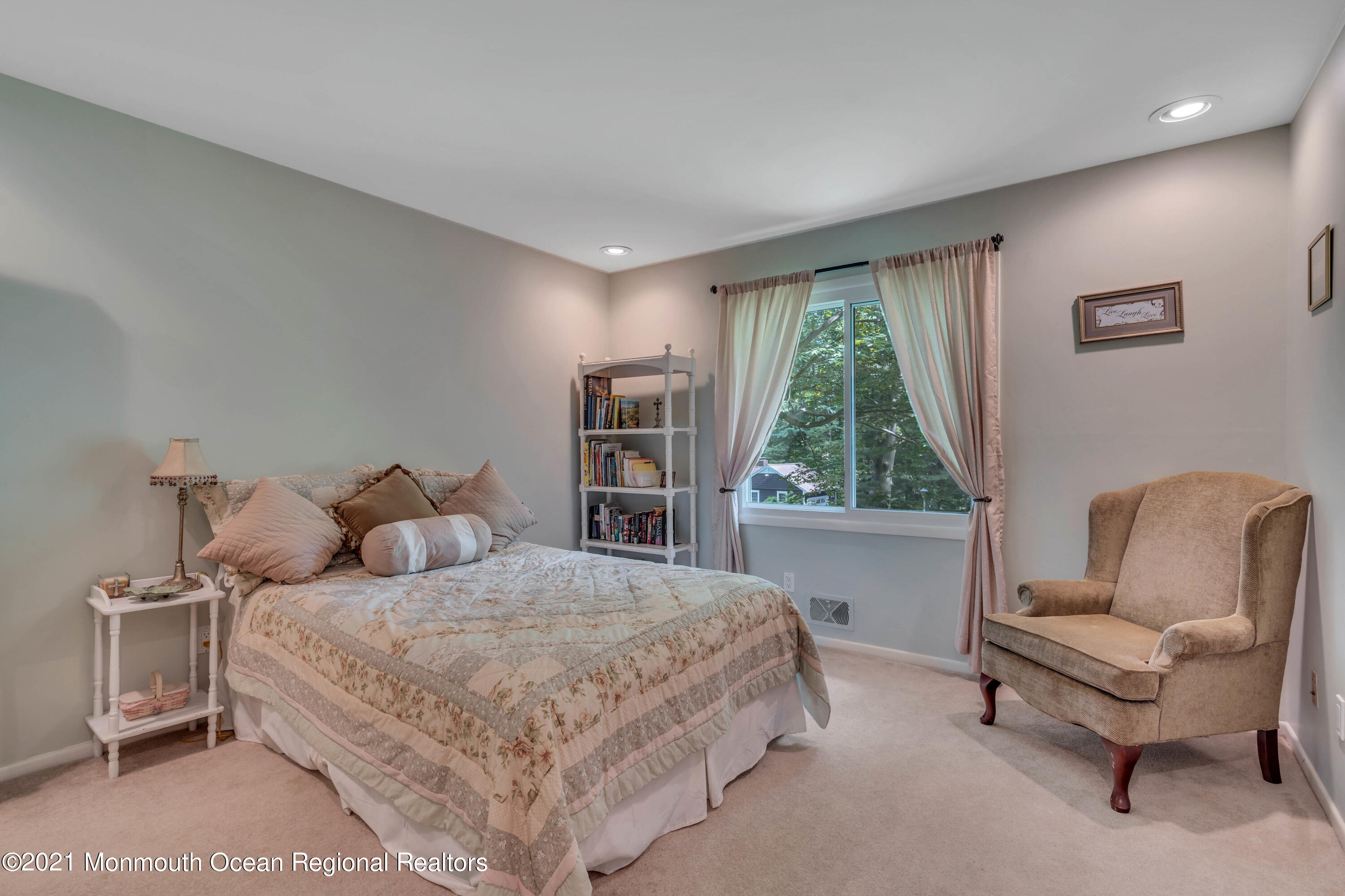 30 Huntley Road Holmdel, NJ 07733 - Photo 21 of 47 033_dsc08346