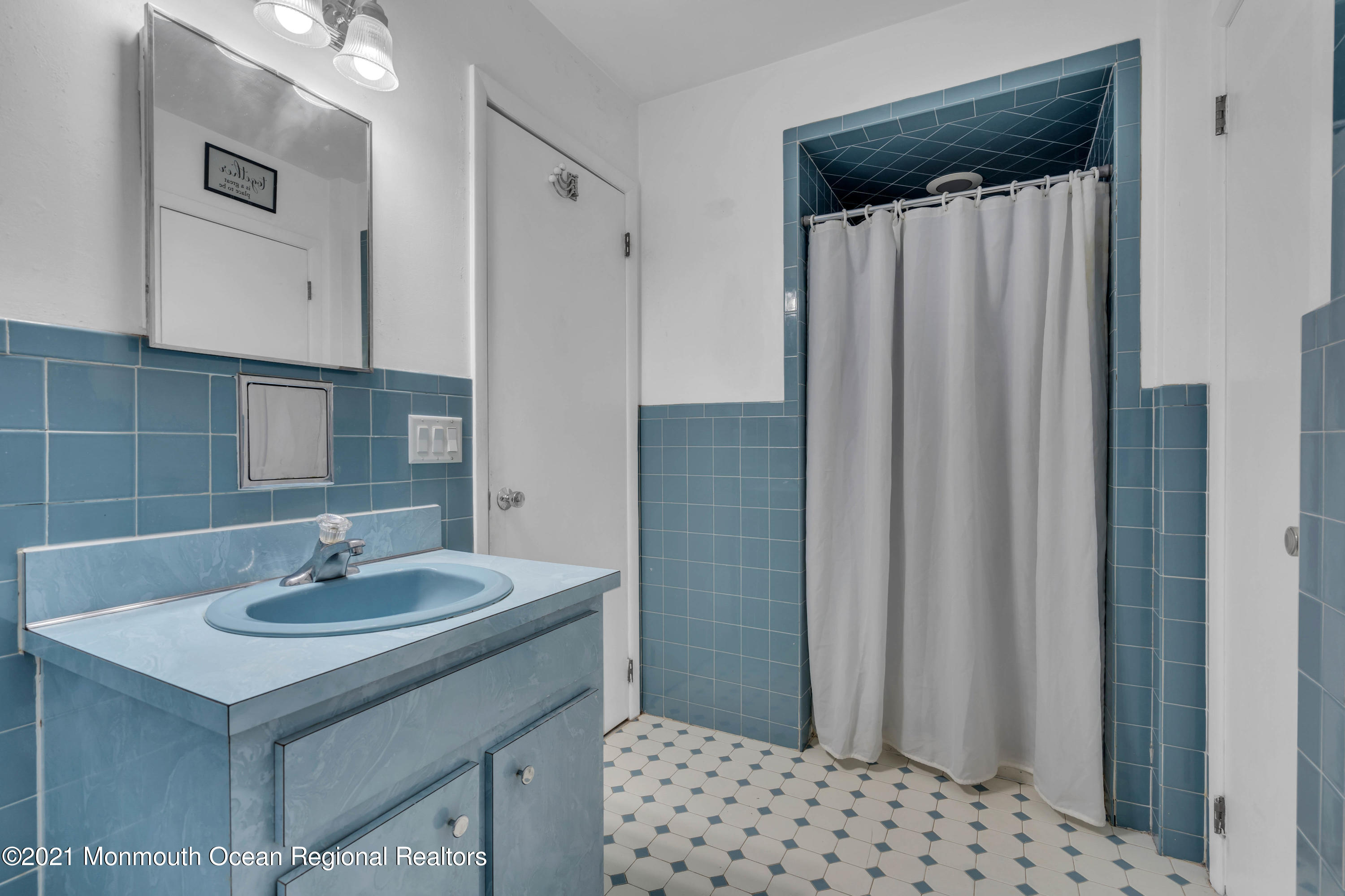 30 Huntley Road Holmdel, NJ 07733 - Photo 26 of 47 040_dsc08386