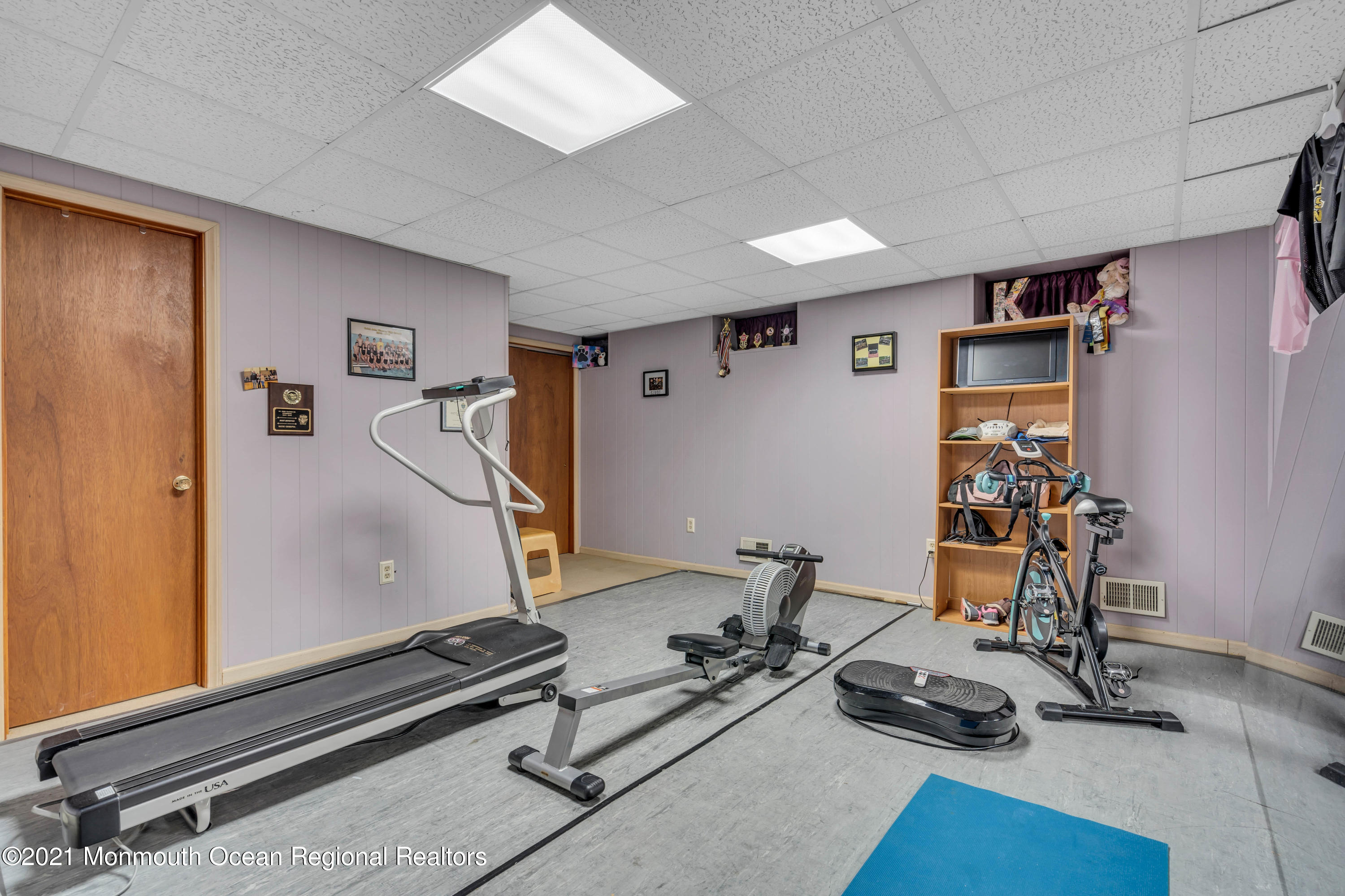 30 Huntley Road Holmdel, NJ 07733 - Photo 28 of 47 042_dsc08396