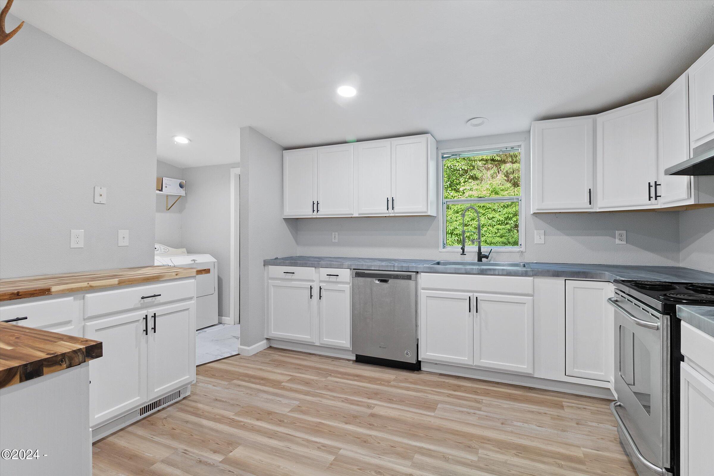 54655 Cascade Trce Road Neskowin, OR 97149 - Photo 2 of 21 13-IMG_5751 - Copy