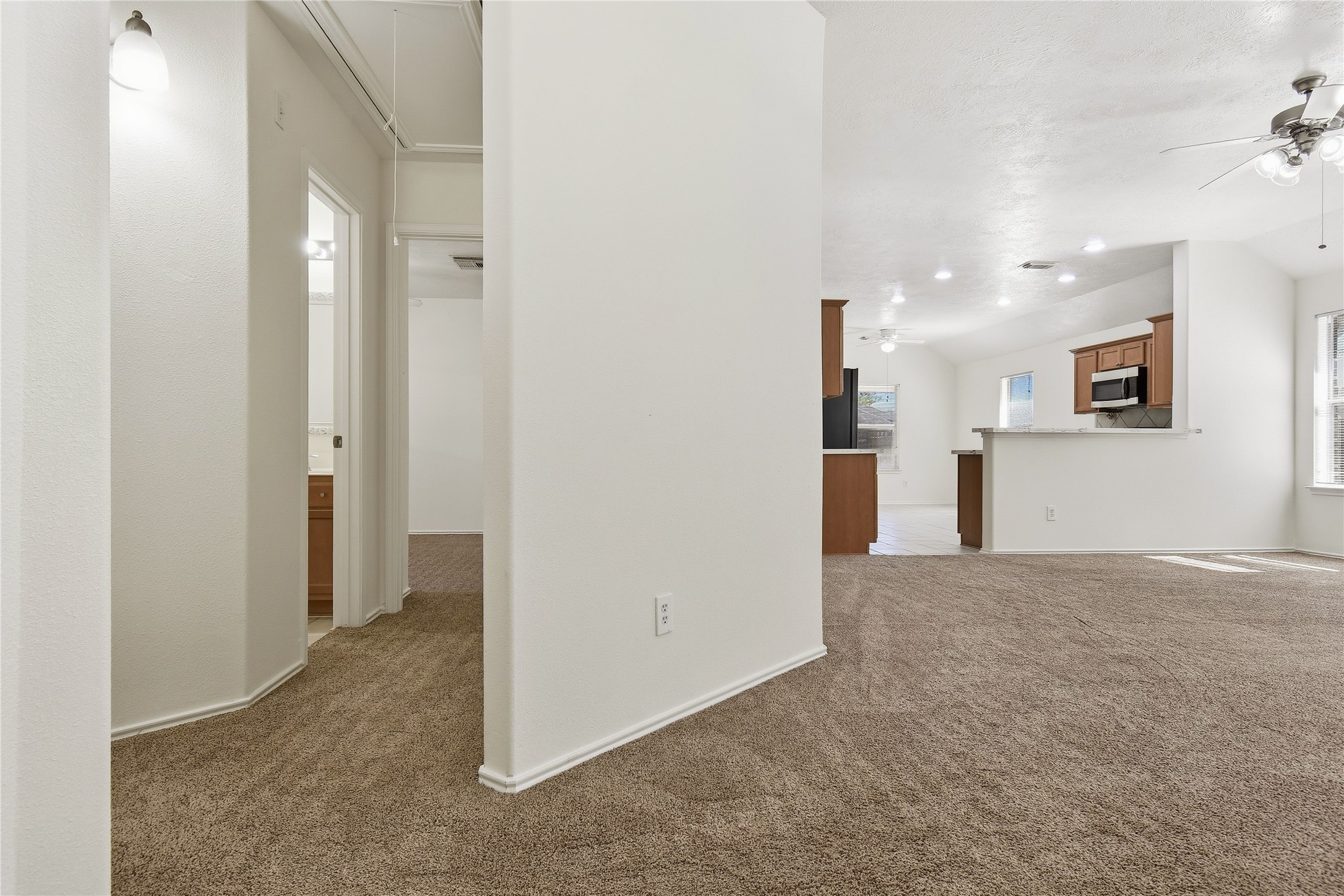 5417 Summer Spring Lane Rosharon, TX 77583 - Photo 3 of 16 a view of a big room with closet and windows