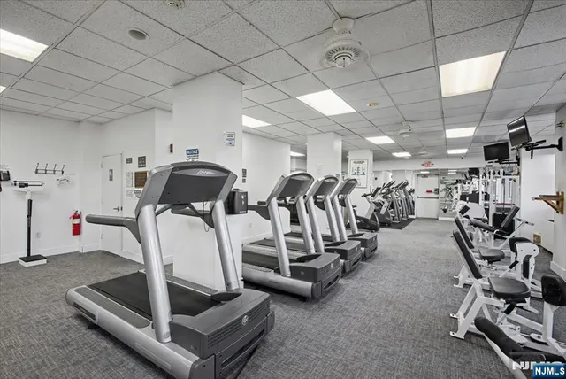 $3,000 | 2100 Linwood Avenue, Unit 12B, Fort Lee, NJ 07024