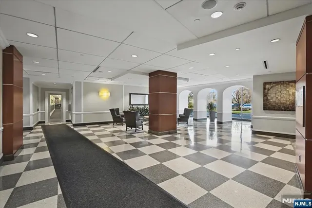 $3,000 | 2100 Linwood Avenue, Unit 12B, Fort Lee, NJ 07024