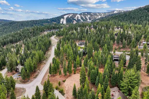 $420,000 | 2301 Overlook Place, Truckee, CA 96161