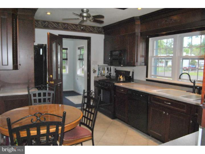 14 Austin Road Yardley, PA 19067 - Photo 3 of 18 Kitchen