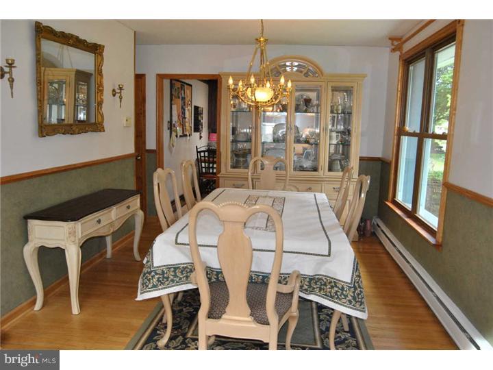 14 Austin Road Yardley, PA 19067 - Photo 6 of 18 Dining Room