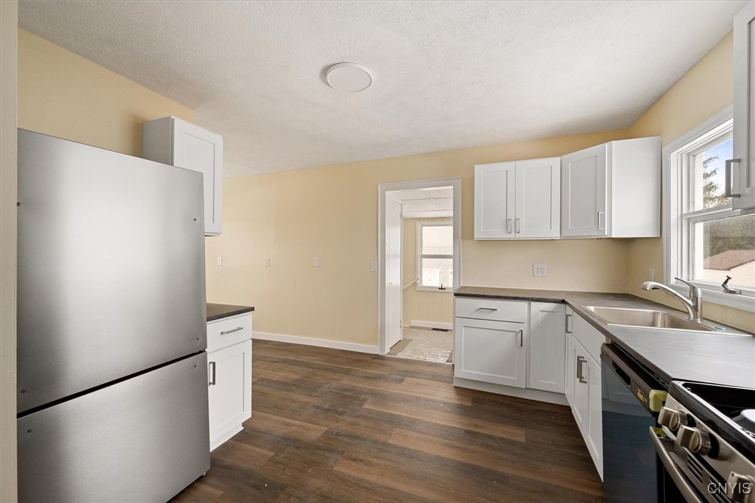 546 Stone Street Oneida, NY 13421 - Photo 6 of 33