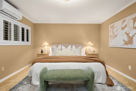 $1,550,000 | 6436 Lake Washington Boulevard Northeast, Unit 5, Kirkland, WA 98033