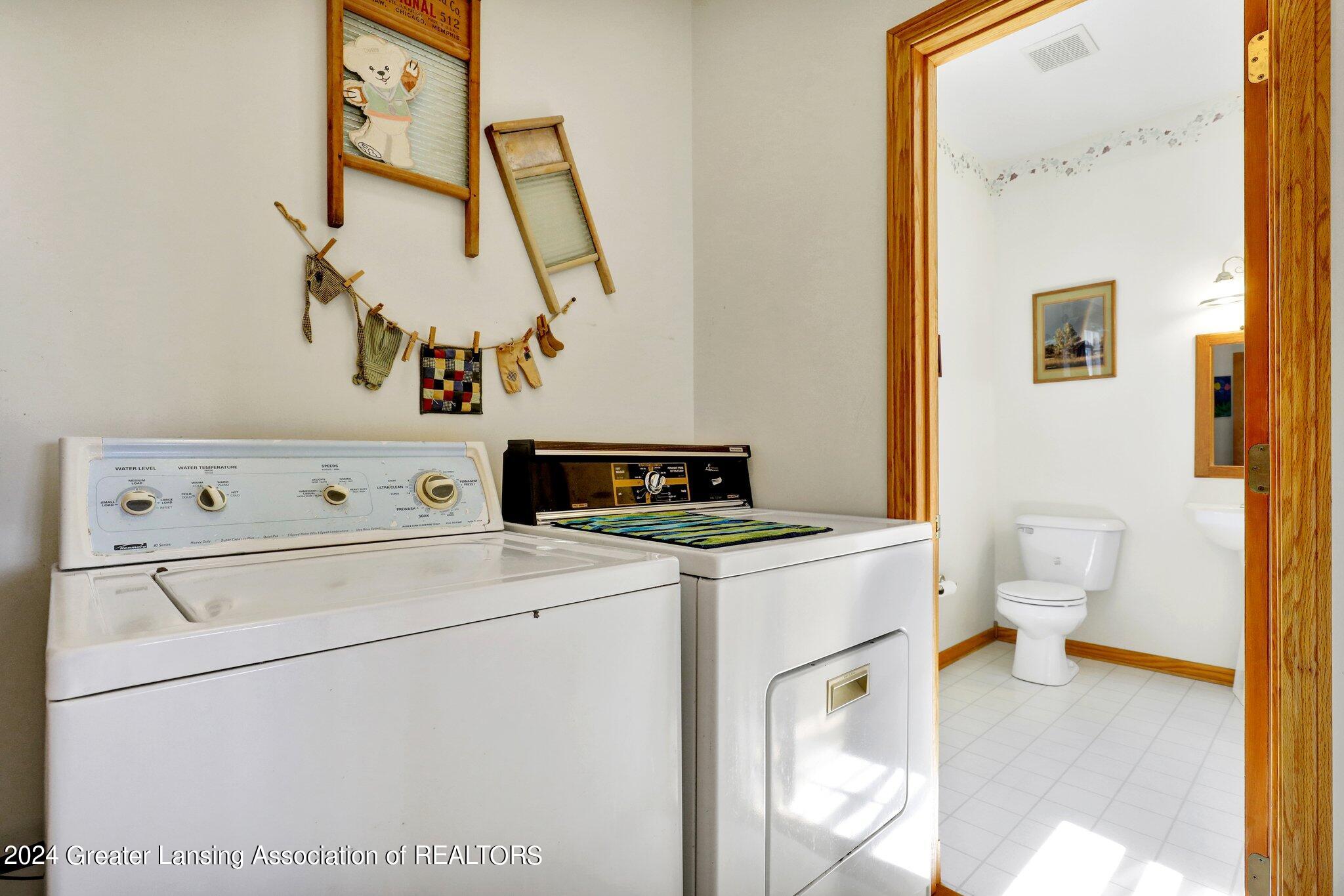 3131 West Price Road St. Johns, MI 48879 - Photo 17 of 51 16-web-or-mls-Open Ended Media-15