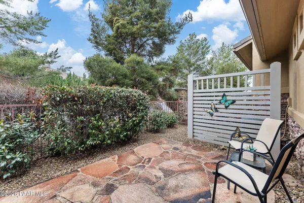 $560,000 | 1242 Crown Ridge Drive, Prescott, AZ 86301