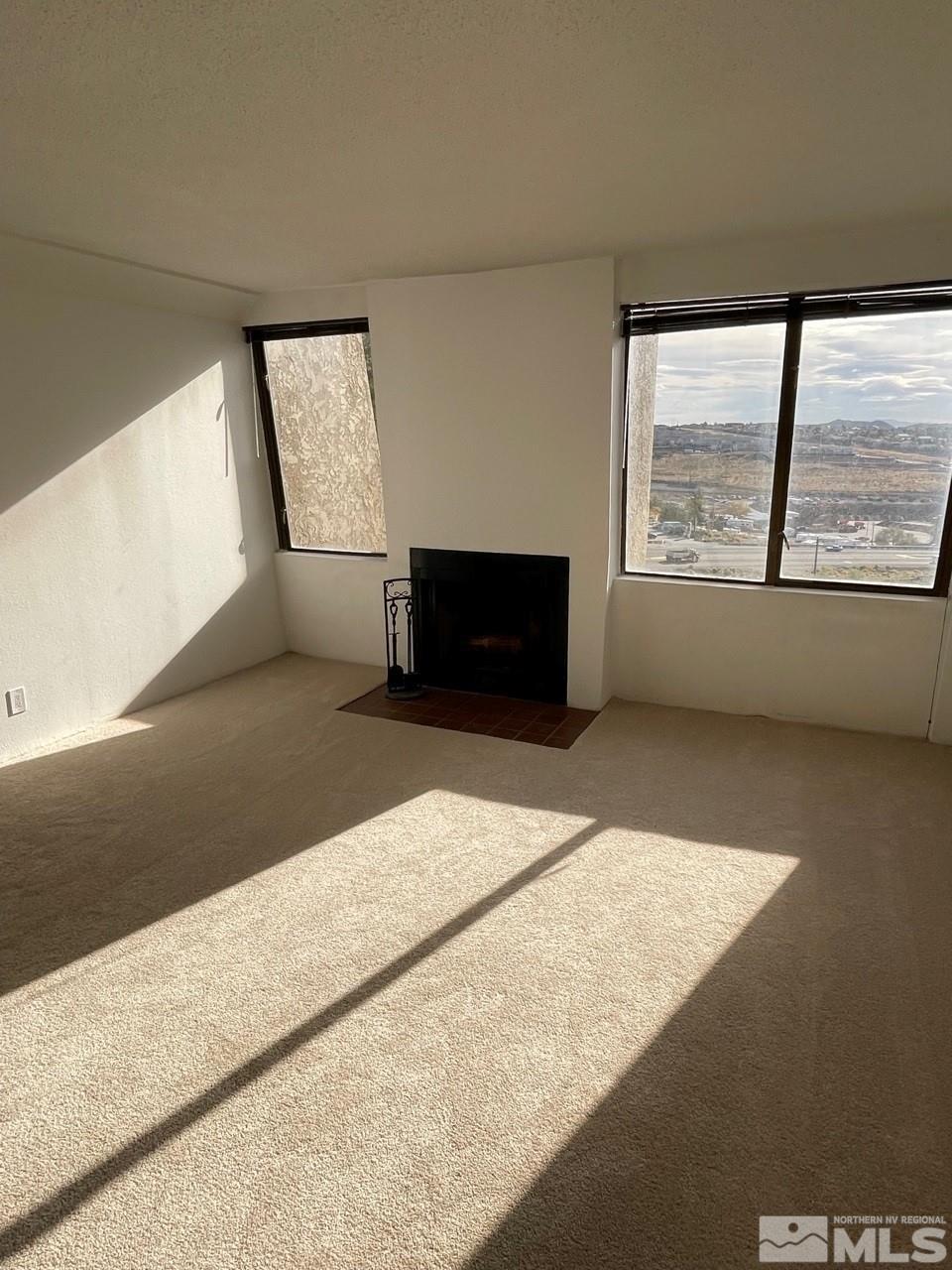 69 Vista Rafael Parkway Reno, NV 89503 - Photo 4 of 19 Photo 4