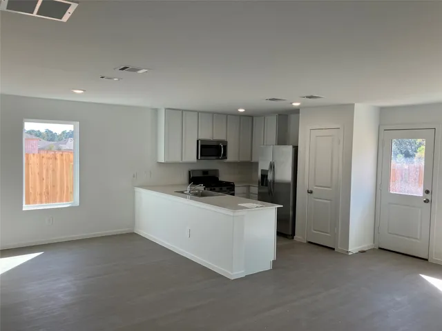 $253,340 | 20018 White Dove Drive, Crosby, TX 77532