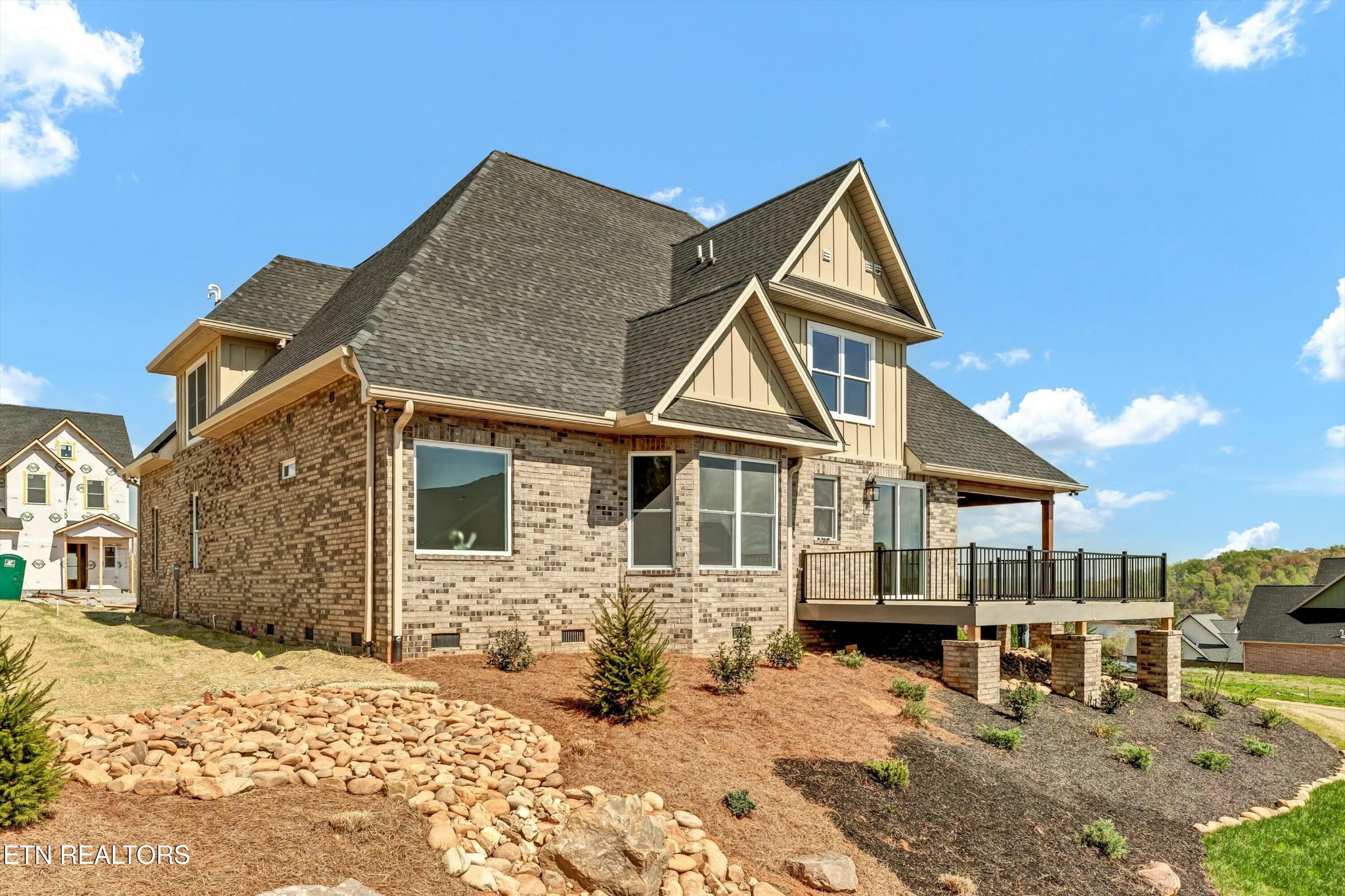819 Anchor Vista Road Knoxville, TN 37934 - Photo 31 of 31 a front view of a house with a yard