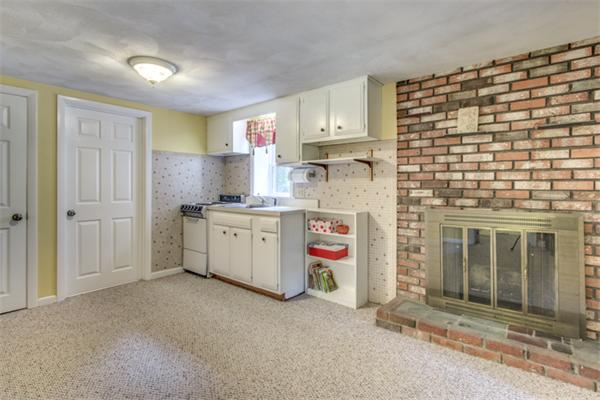 7 Ridgefield Road Wayland, MA 01778 - Photo 21 of 30 Gallery Image 21
