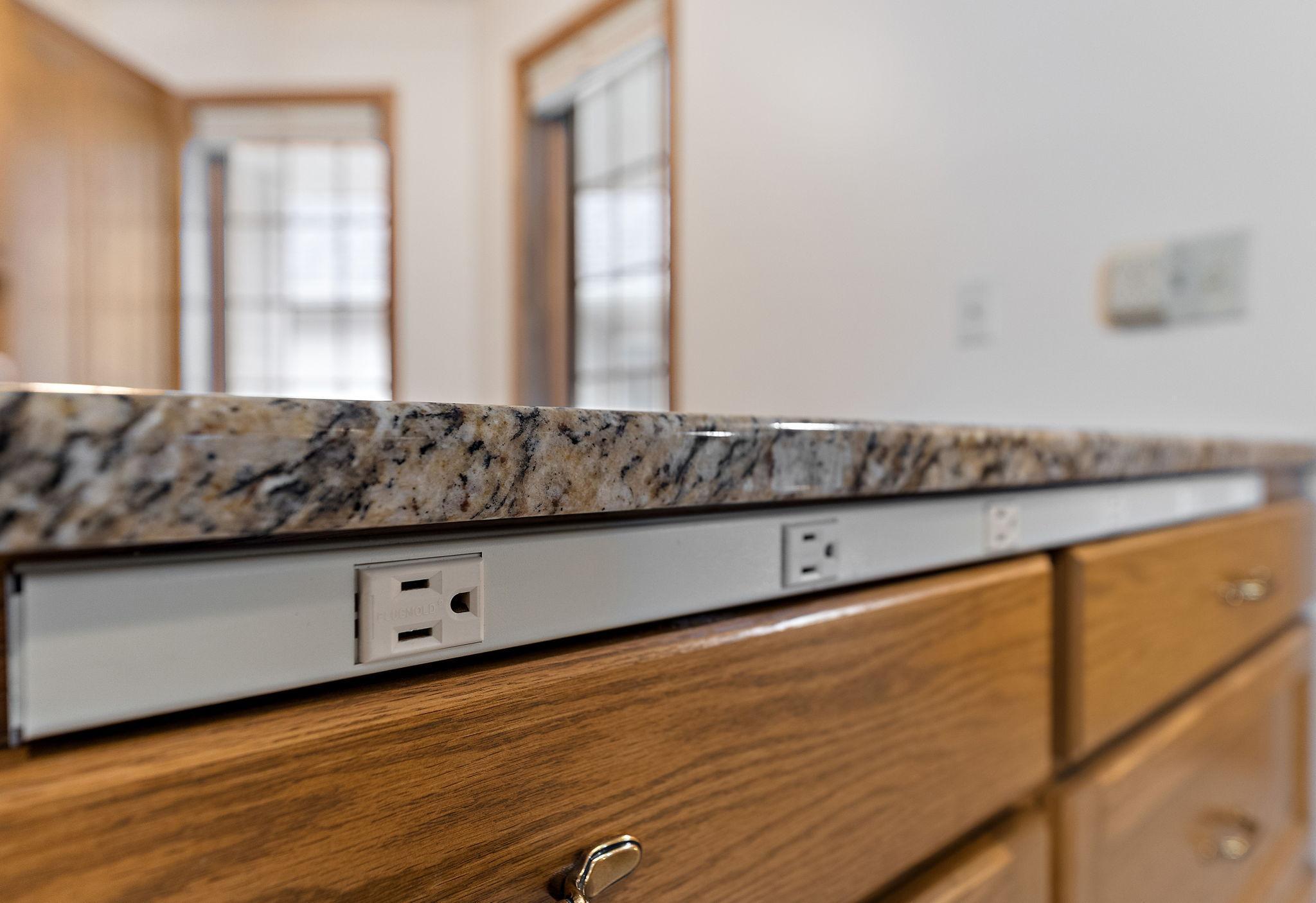 3434 Silver Lane Northeast St. Anthony, MN 55421 - Photo 11 of 37