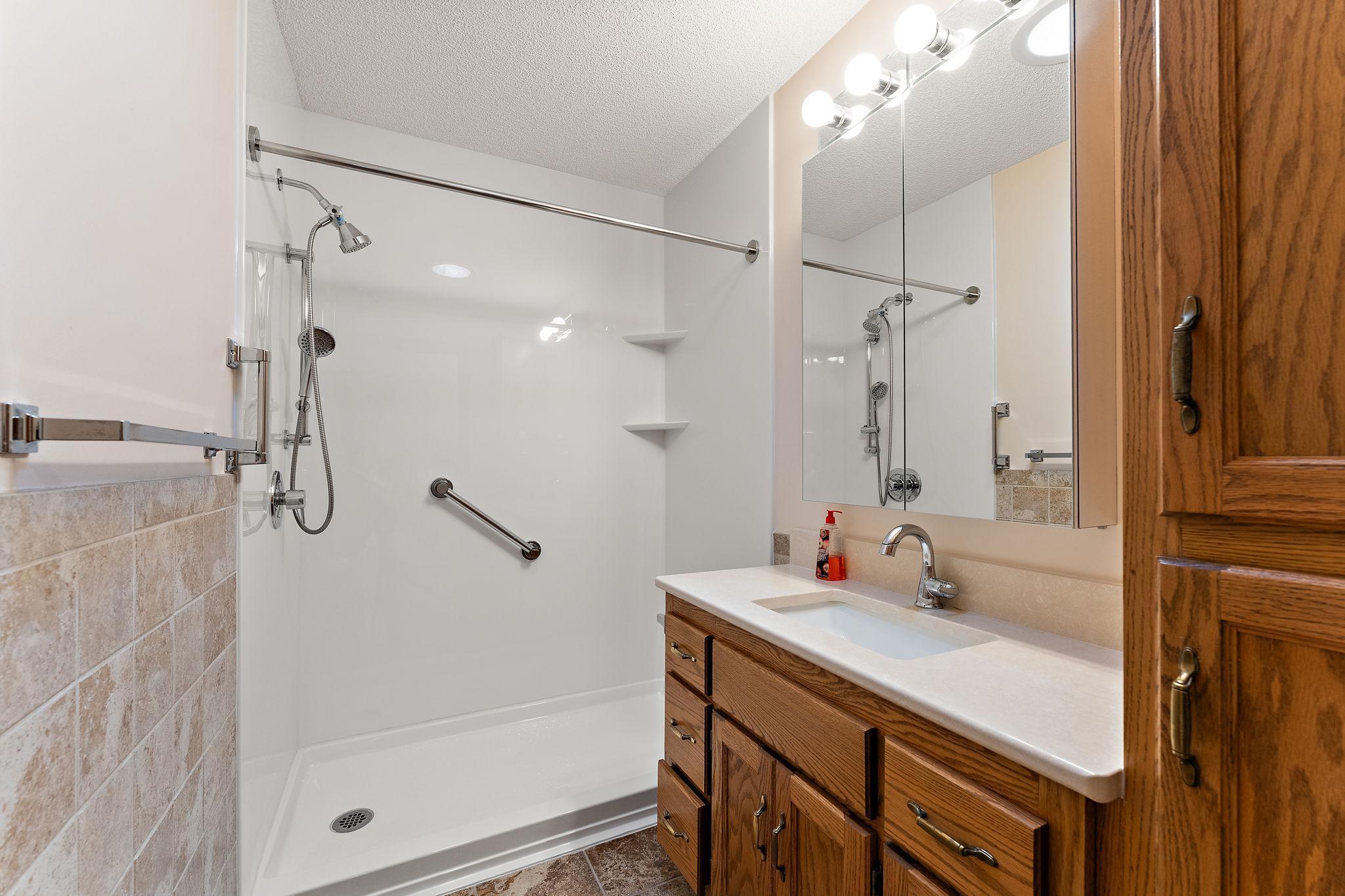 3434 Silver Lane Northeast St. Anthony, MN 55421 - Photo 21 of 37