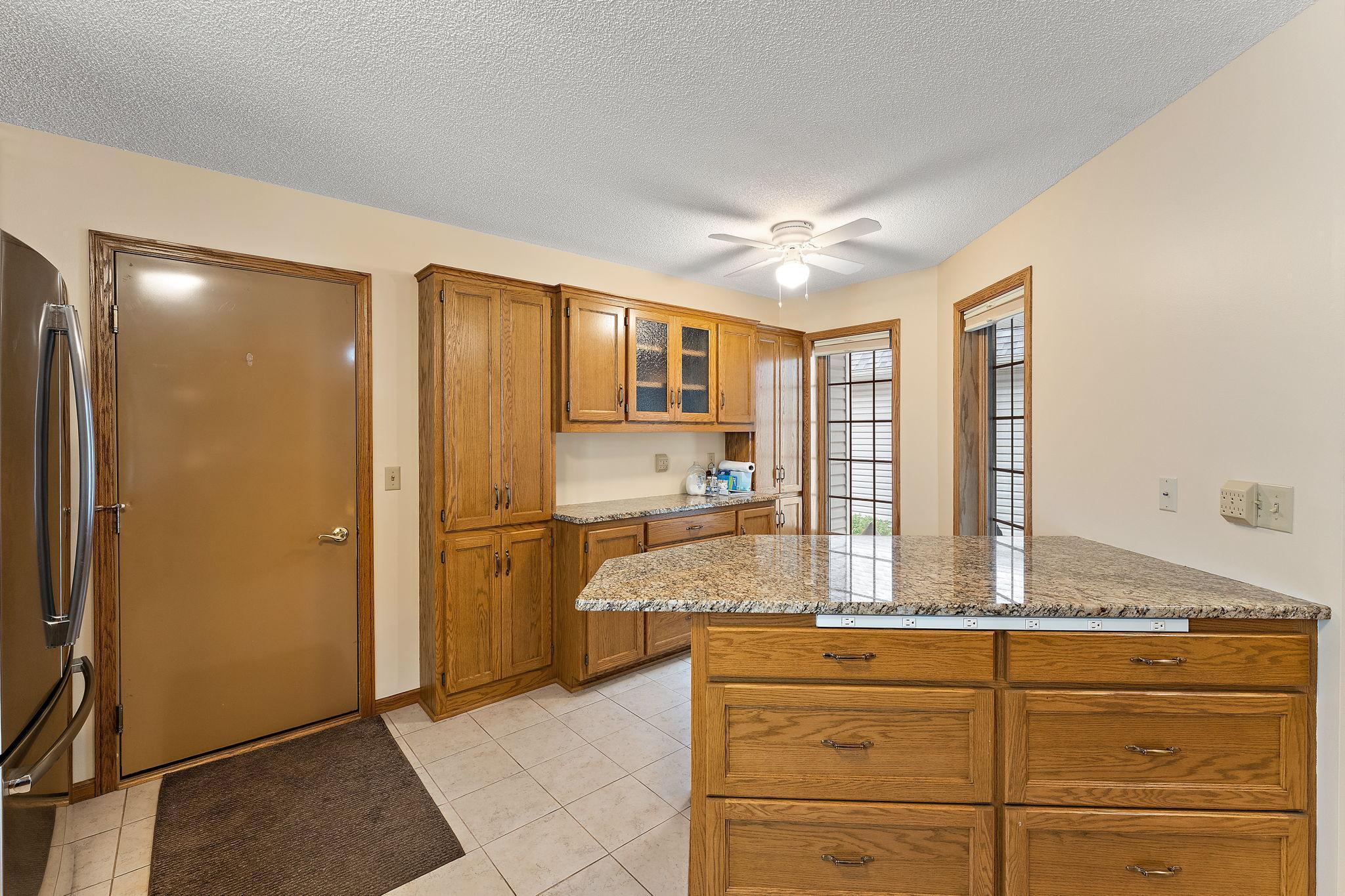 3434 Silver Lane Northeast St. Anthony, MN 55421 - Photo 10 of 37