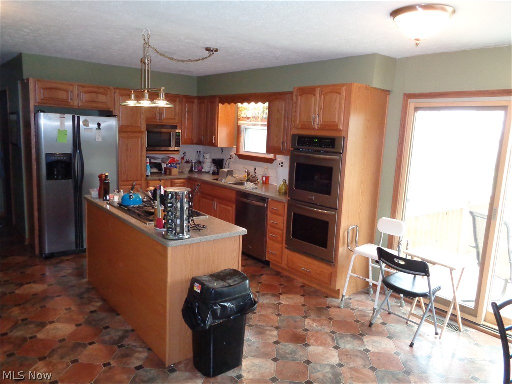 49310 North Ridge Road Amherst, OH 44001 - Photo 15 of 21