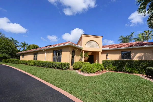 $4,900 | 9044 Villa Portofino Circle, Boca Raton, FL 33496