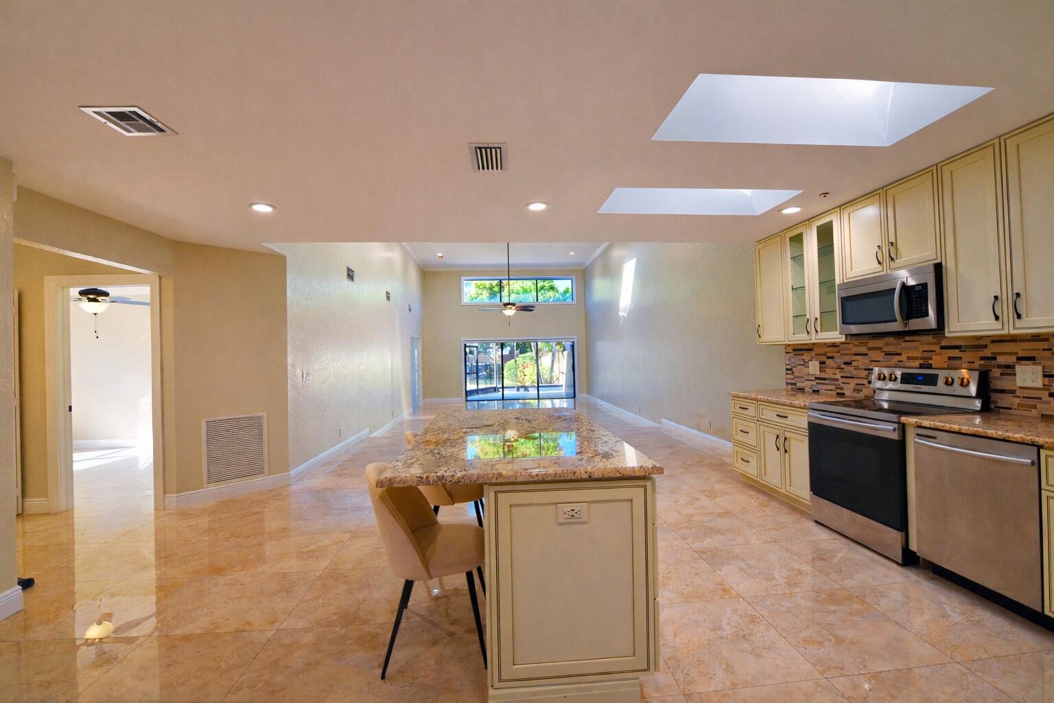 9044 Villa Portofino Circle Boca Raton, FL 33496 - Photo 6 of 41 ChatGPT Image Mar 12, 2026, 02_59_30 PM