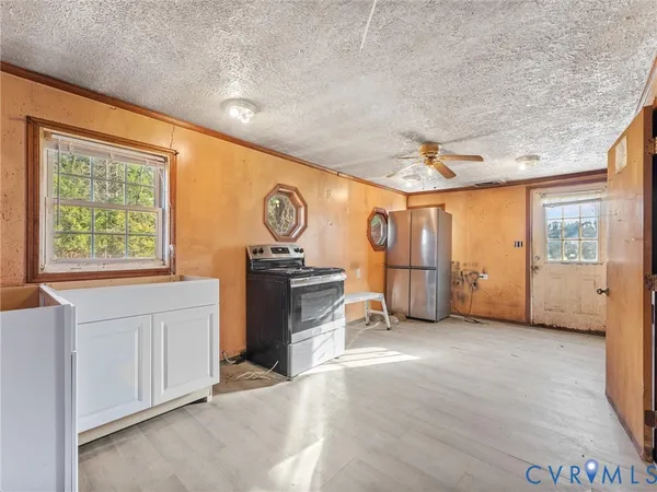 a view of a storage & utility room