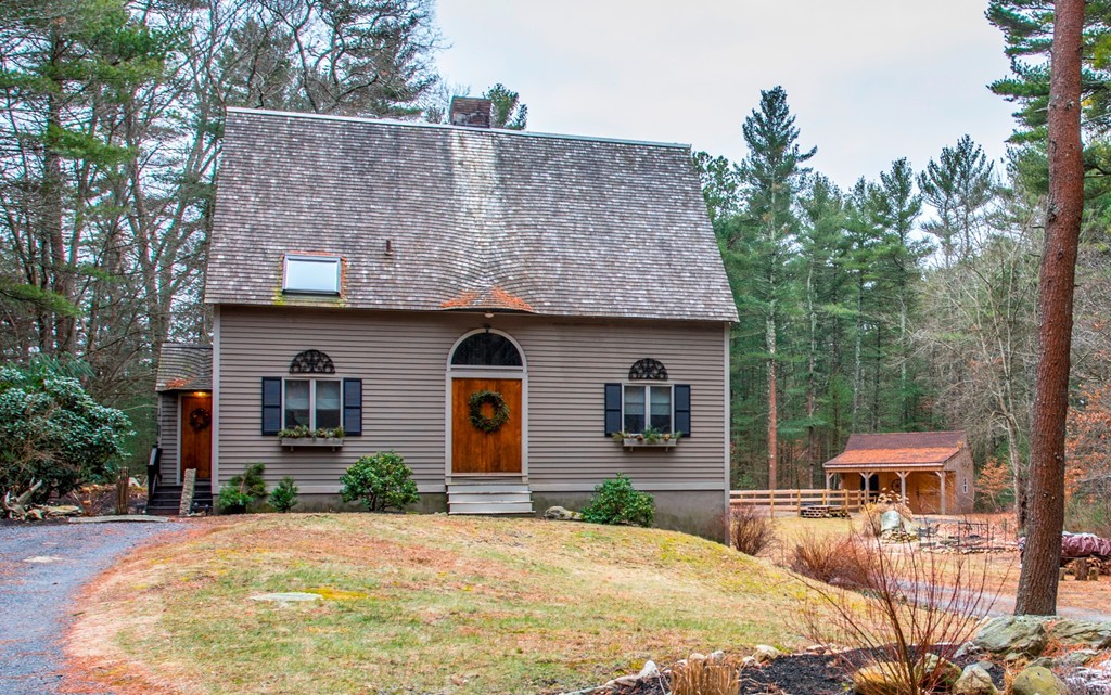 96 Ring Road Plympton, MA 02367 - Photo 1 of 19 Gallery Image 1