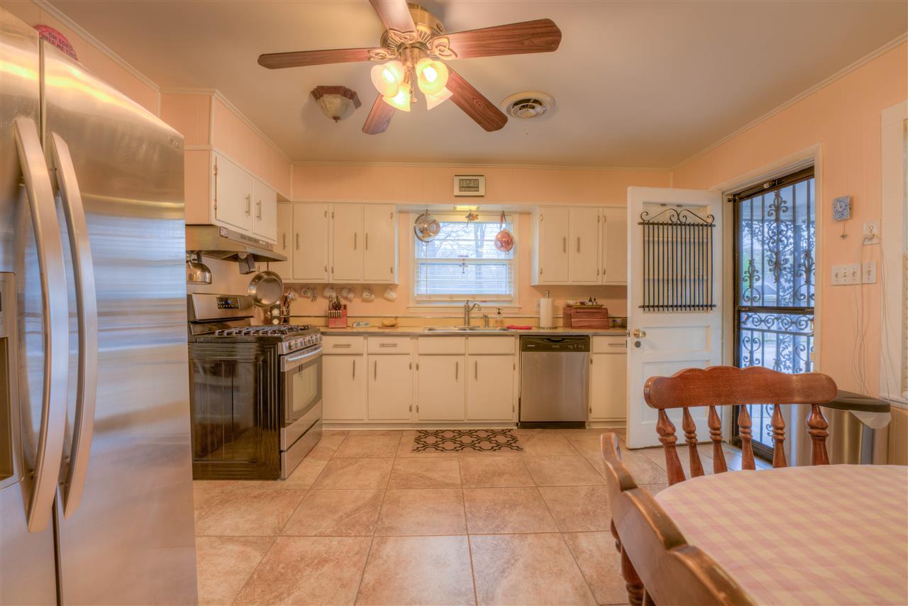 5067 Helene Road Memphis, TN 38117 - Photo 5 of 23