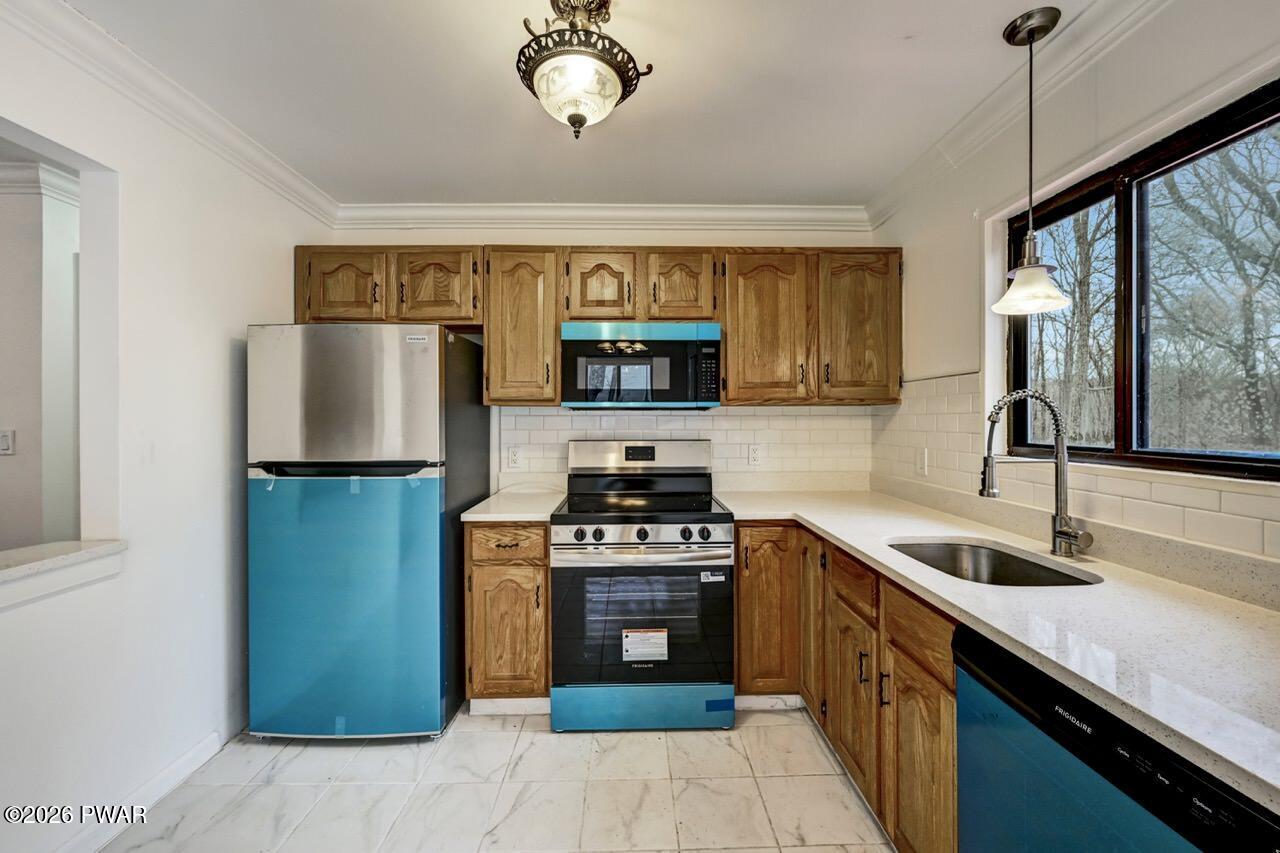 109 Rodeo Lane Hawley, PA 18428 - Photo 21 of 75