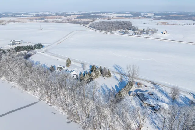 $269,900 | 48901 North Shore Road, Waterville, MN 56096