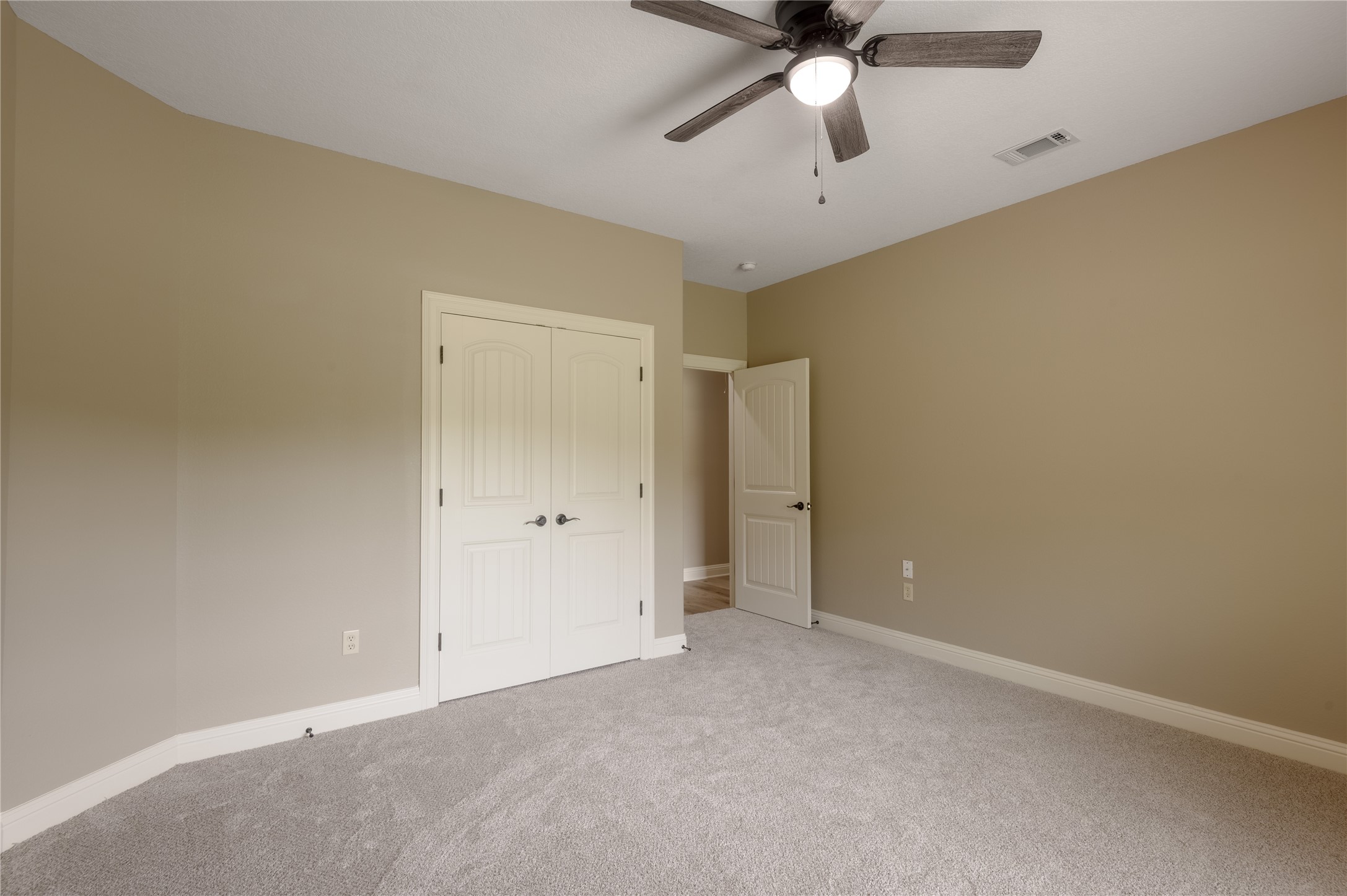 3134 Nursery Road Livingston, TX 77351 - Photo 29 of 50 This rom also has a large closet.
