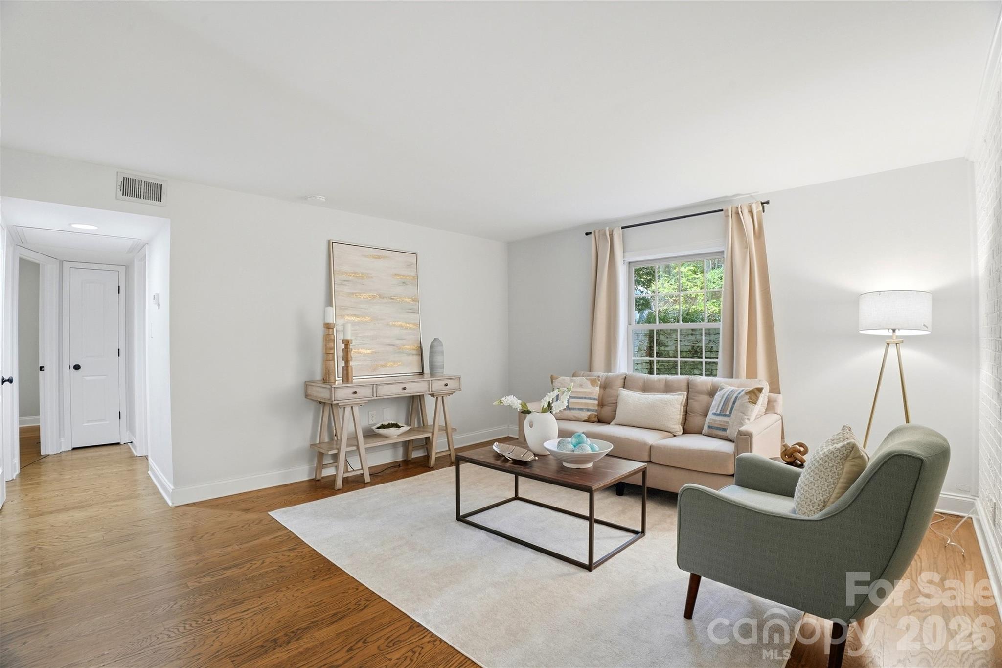 4921 Park Road, Unit B Charlotte, NC 28209 - Photo 4 of 26 Gallery Image 4