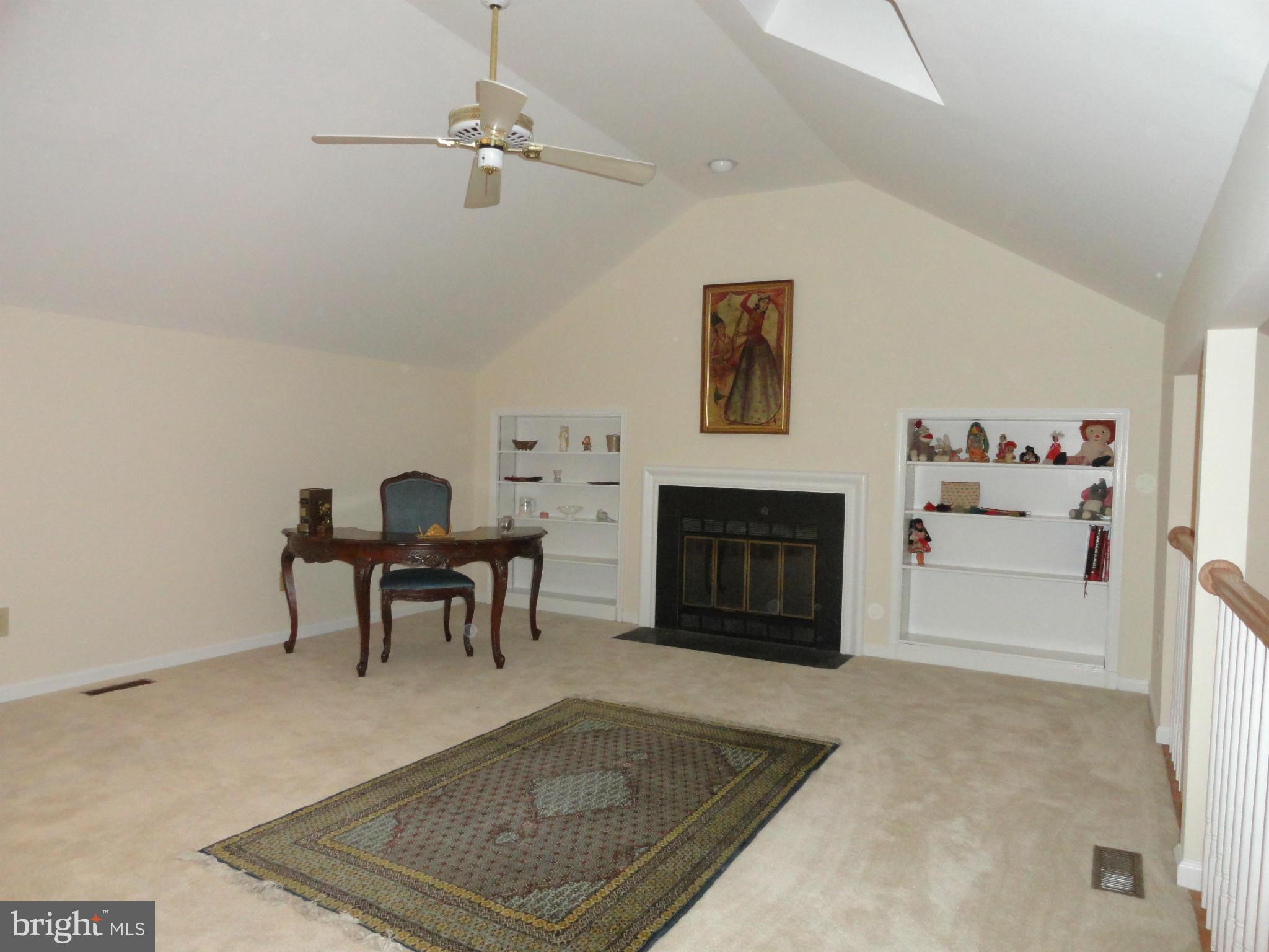 8015 Rising Ridge Road Bethesda, MD 20817 - Photo 17 of 30 Loft