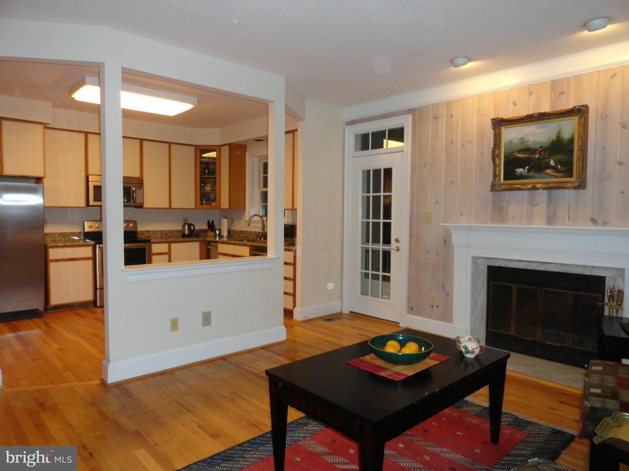 8015 Rising Ridge Road Bethesda, MD 20817 - Photo 10 of 30 Family Room