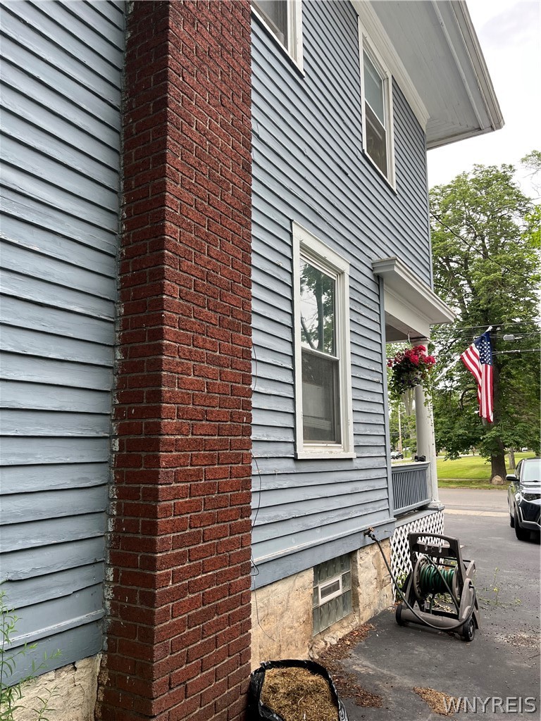 283 High Street Lockport City, NY 14094 - Photo 5 of 15